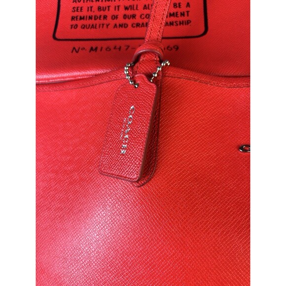 COACH F57669 Red REVERSIBLE CITY TOTE Attached WRISTLET Pouch Posey Floral - Picture 4 of 16